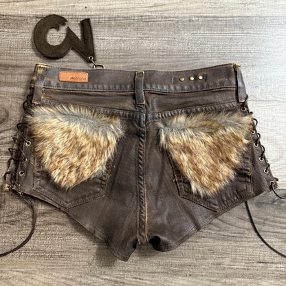 Grrr{eatest to do it} mini short 1/1